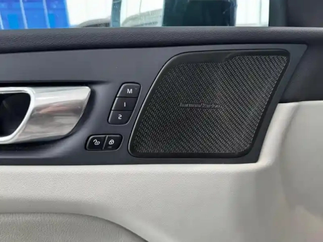 Volvo Xc60 t6 recharge awd 253 ch + 87 ch geartronic 8 inscription luxe — photo 11
