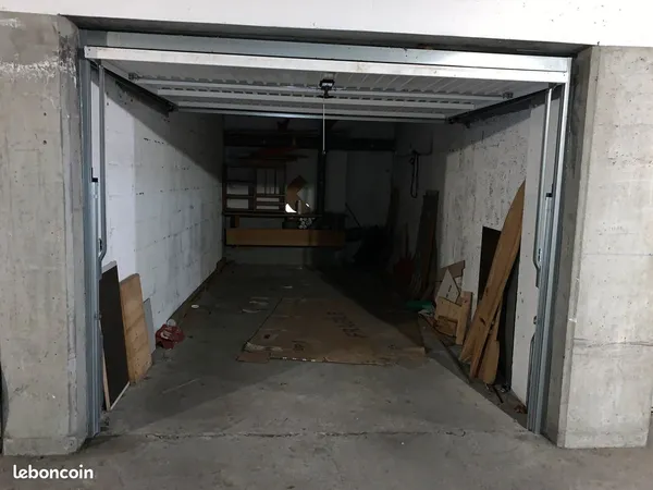 Garage Box europole gare palais de justice grenoble