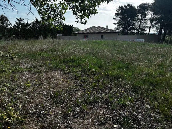 Terrain 1550 m²