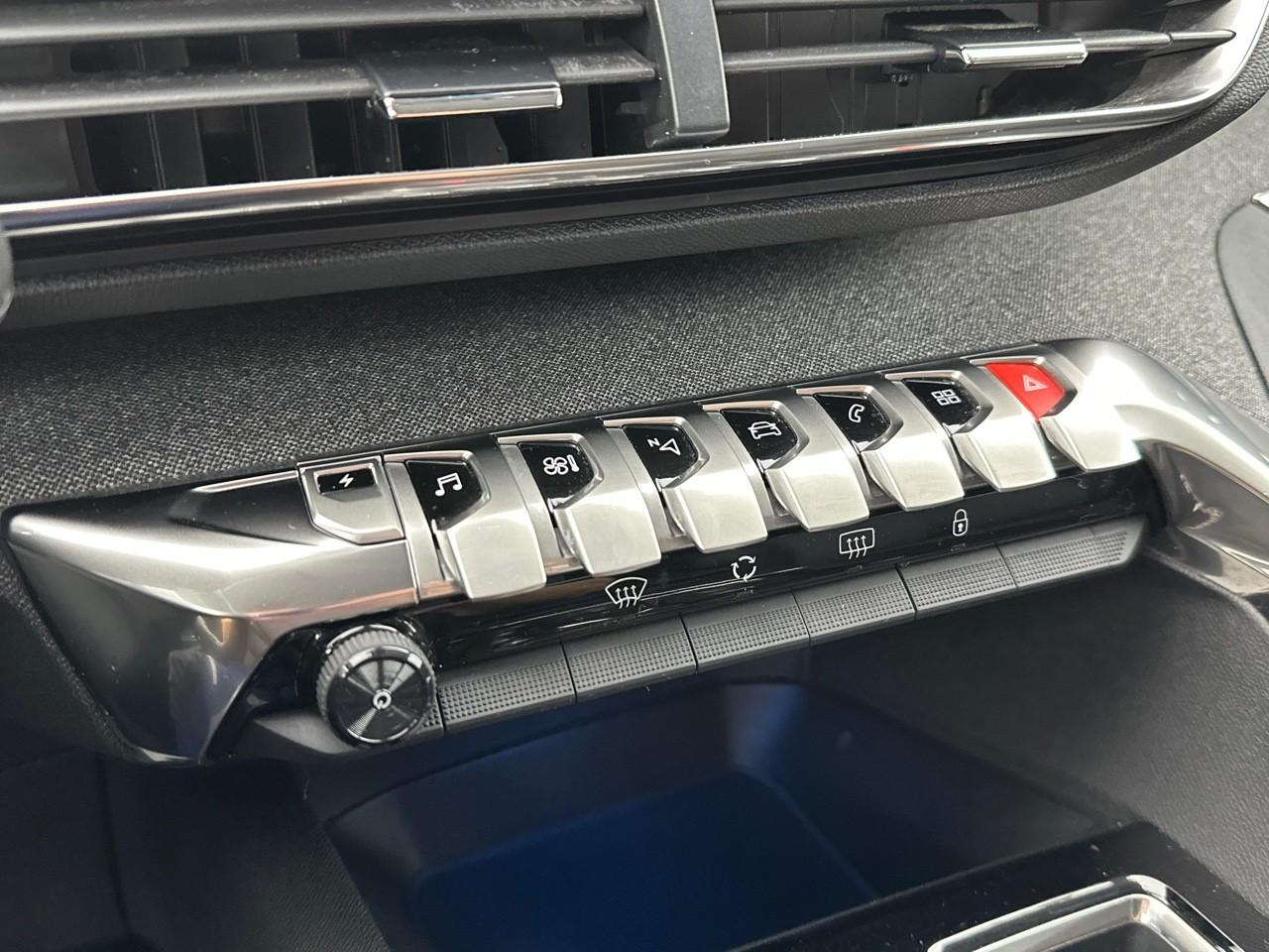 Peugeot 3008 hybrid 225 e-eat8 allure pack — photo 26