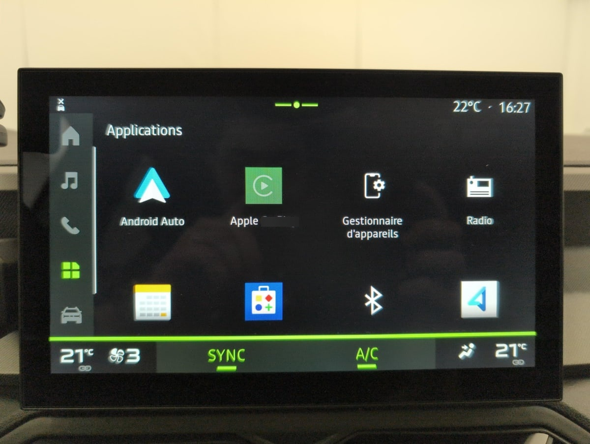 Dacia Bigster — photo 16