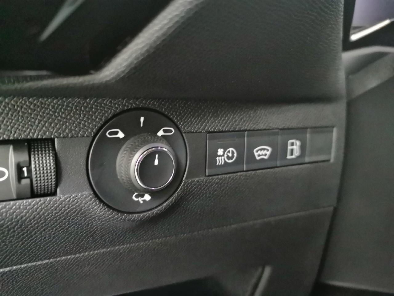 Ds Ds 7 crossback hybride rechargeable e-tense 300 eat8 4x4 performa — photo 17