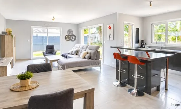 MAISON FAMILIALE DE PLAIN-PIED AU CALME