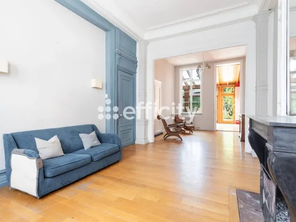 Maison 11 pièces 290 m²