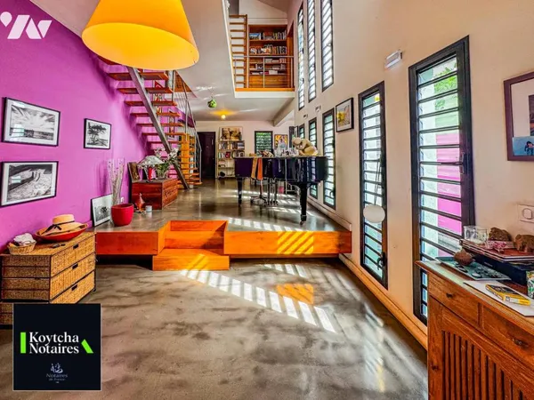 Maison 7 pièces 221 m²