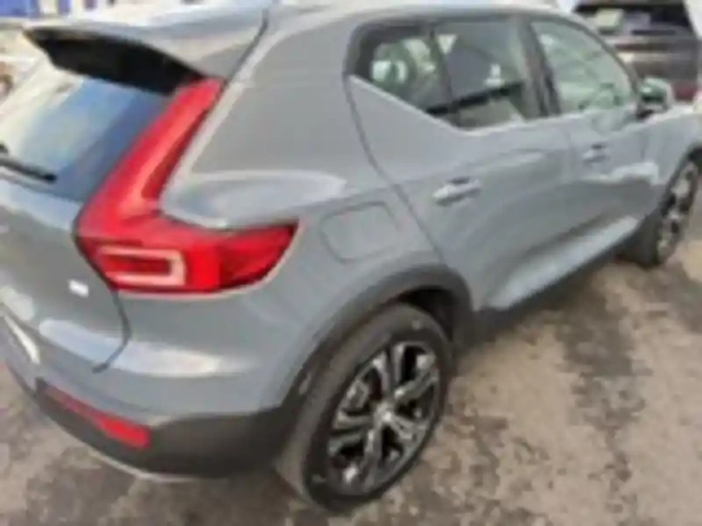 Volvo Xc40 t5 recharge 180+82 ch dct7 — photo 11
