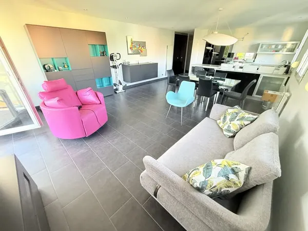 Appartement T3 de 73m2,balcon ,garage