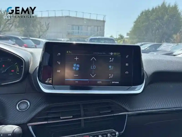 Peugeot 2008 electrique 136 ch — photo 20