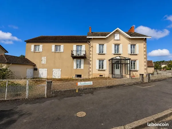 Appartement 16 pièces 250 m²