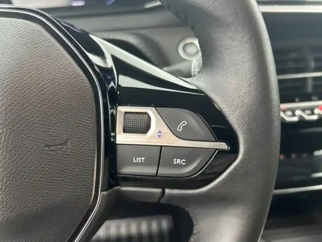 Peugeot 208 puretech 100 s&amp;s bvm6 — photo 20