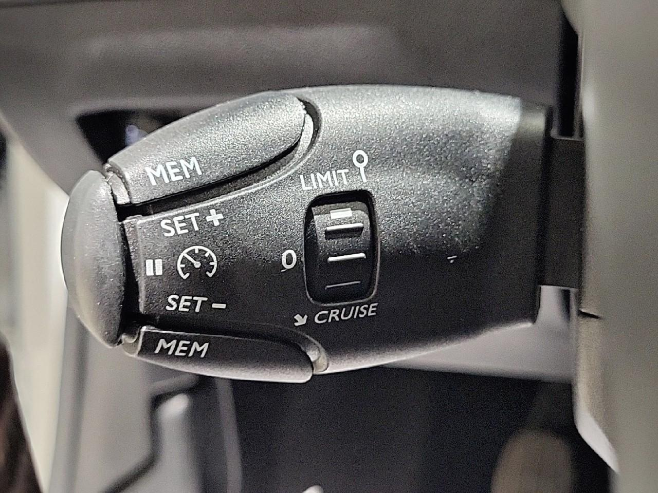 Peugeot 208 puretech 75 s&s bvm5 style — photo 22