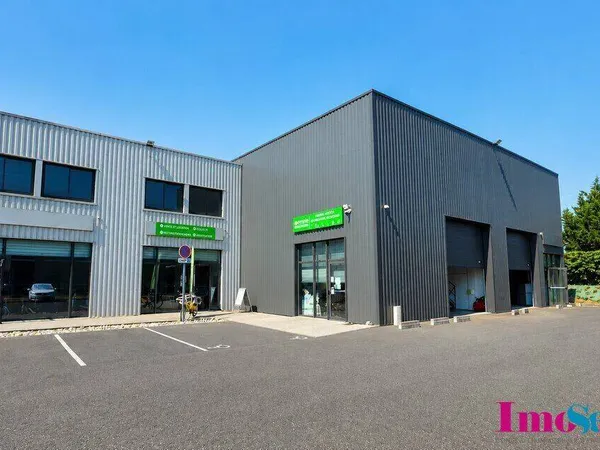 Local commercial 195 m²