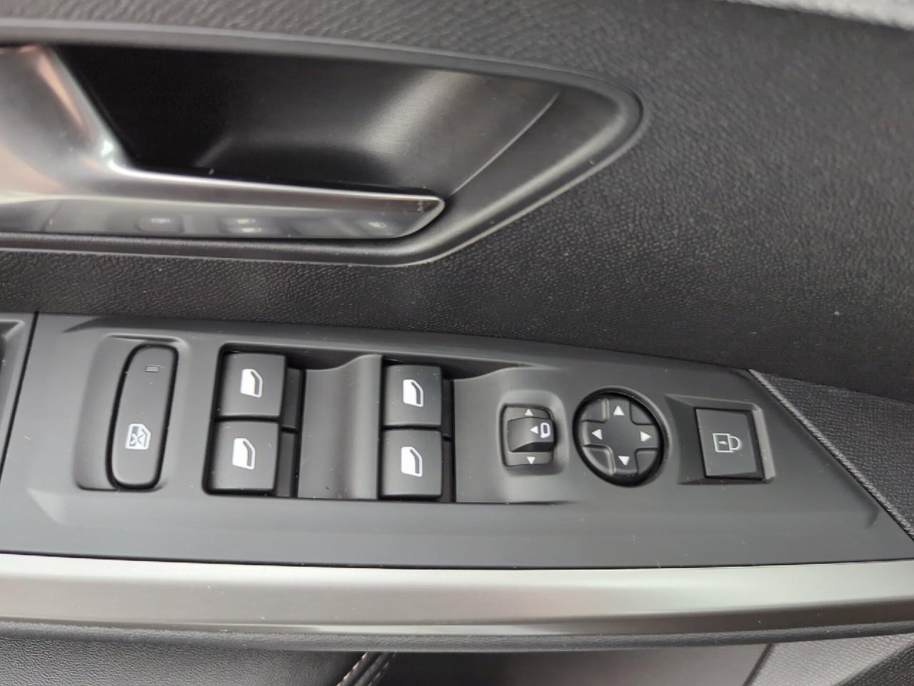 Peugeot 3008 hybrid 145 e-dcs6 allure — photo 26