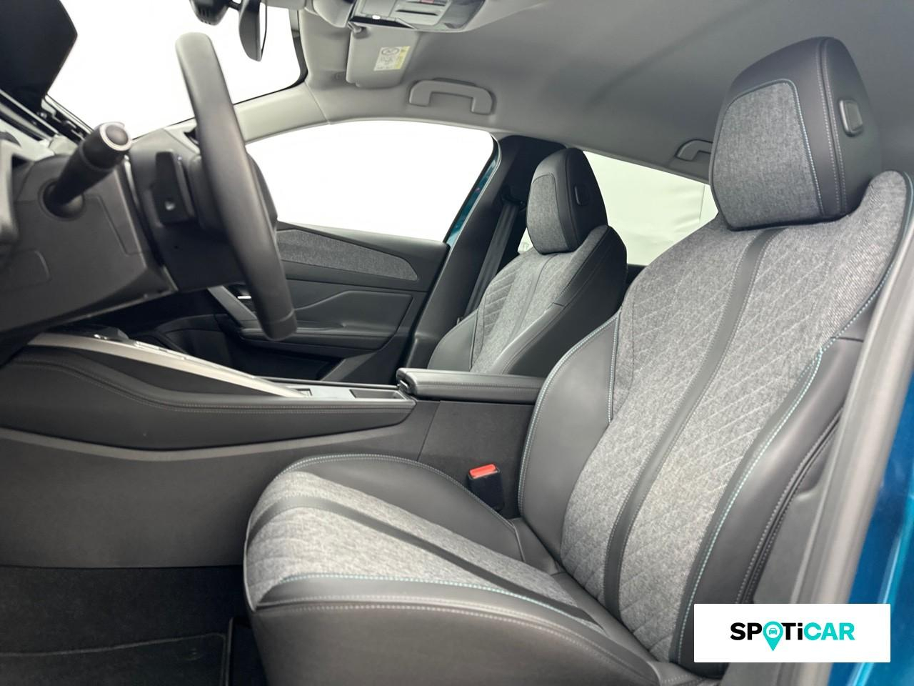 Peugeot 408 phev 225ch allure pack e-eat8 — photo 9
