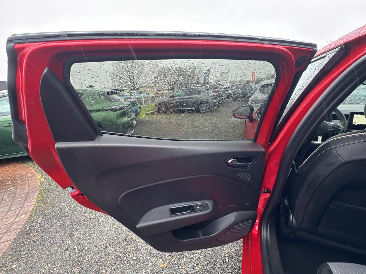 Renault Clio tce 90 ch gsr2 techno — photo 18