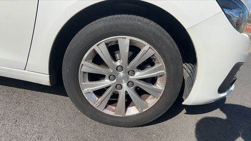 Peugeot 308 1.2 PureTech 110 - Style – 2019 – 112535 km – Essence – Boîte Manuelle — photo 26