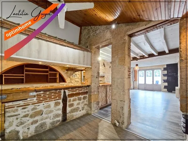 À vendre - Ensemble commercial en coeur de ville à Souvigny (03)
