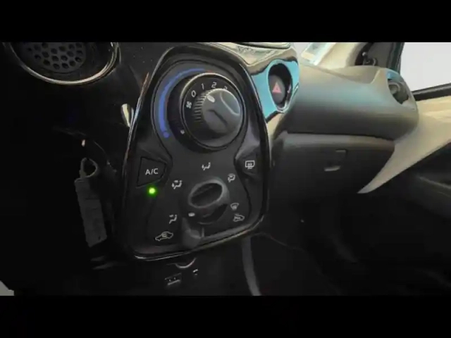 Peugeot 108 vti 72 top! style 5p — photo 20