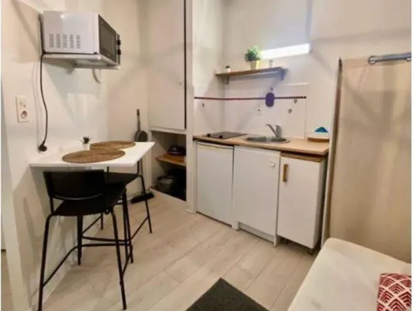 Studio Meublé Proche FAC