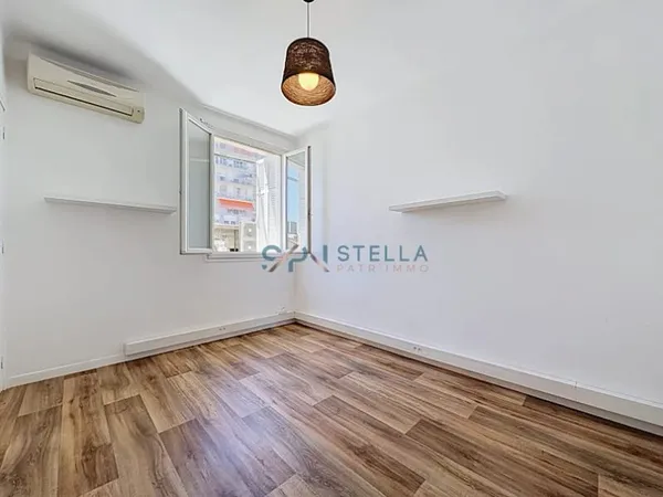Local 1 pièce 11 m²