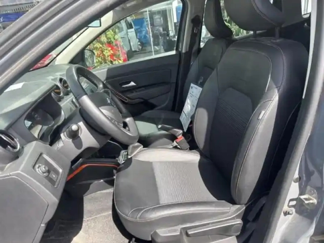 Dacia Duster 1.5 blue dci 115ch prestige 4x2 — photo 10