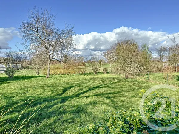 Terrain 765 m²