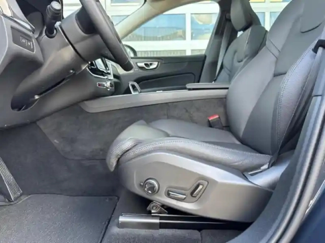 Volvo Xc60 t6 hybride rechargeable 253 + 145ch ultra style dark geartronic 8 awd — photo 14