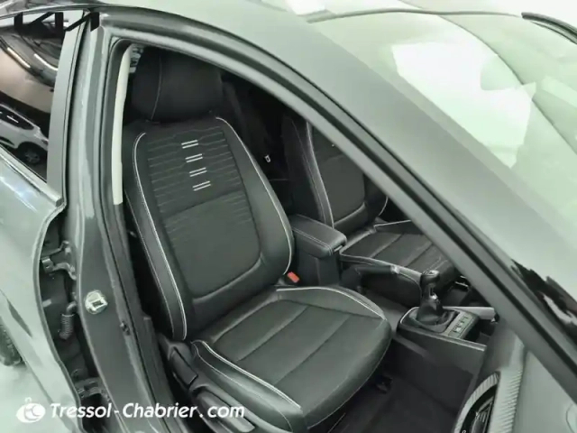 Kia Stonic 1.0 t-gdi 120 ch mhev bvm6 gt line — photo 9