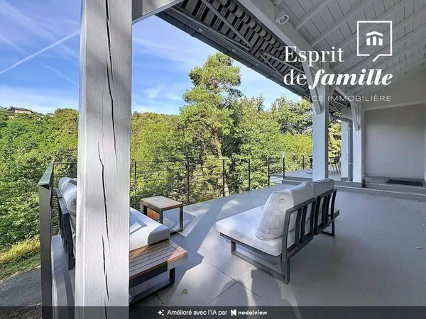 Maison 8 pièces 182 m²