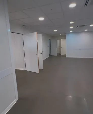 🏢Local professionnel 250m²
