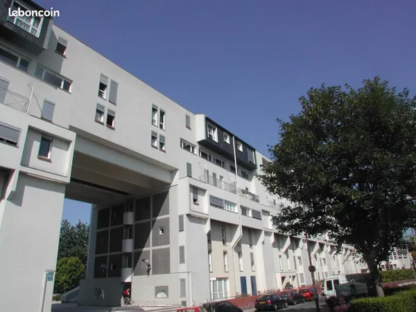 Garage/box 15 m² Reims