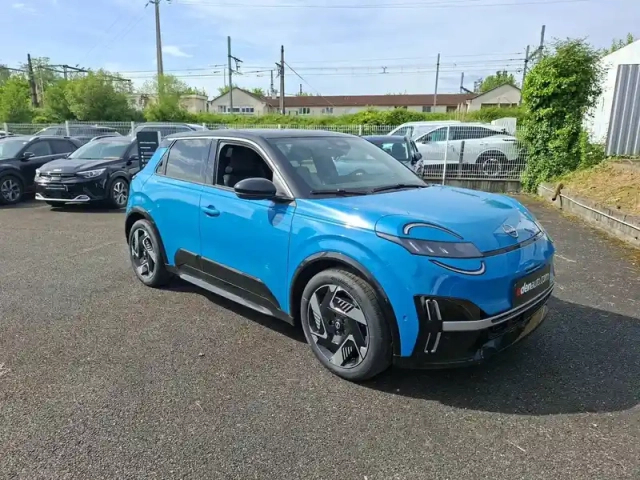 Nissan Micra electrique 52kwh 150ch — photo 5