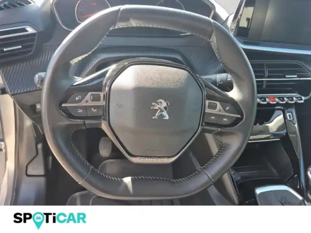 Peugeot 208 1.2 puretech 100ch s&amp;s allure — photo 13