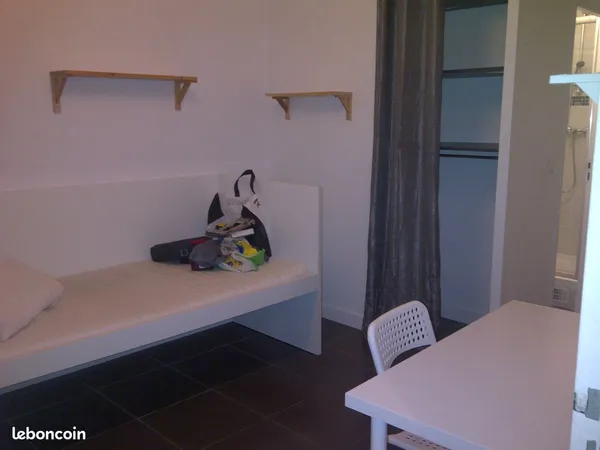 Studio meublé en excellent état