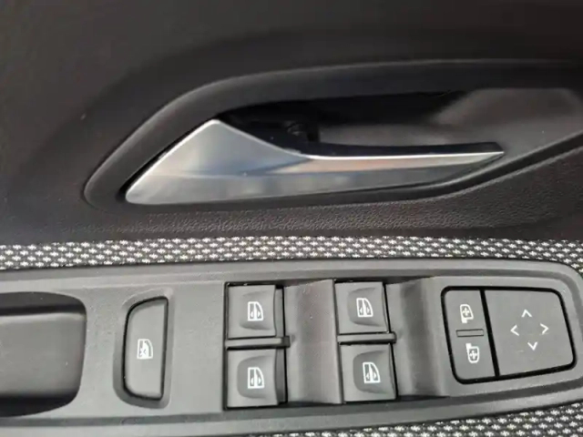 Dacia Sandero eco-g 100 - 22 — photo 43