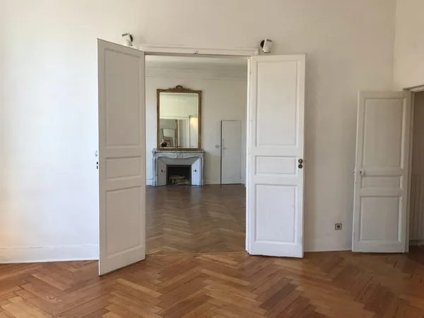 TOULOUSE, SAINT ETIENNE, T4 133 m2 avec cave et parking