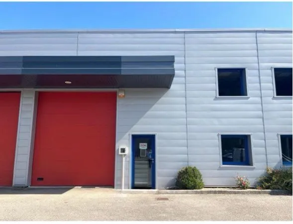 Local d'activité avec bureaux