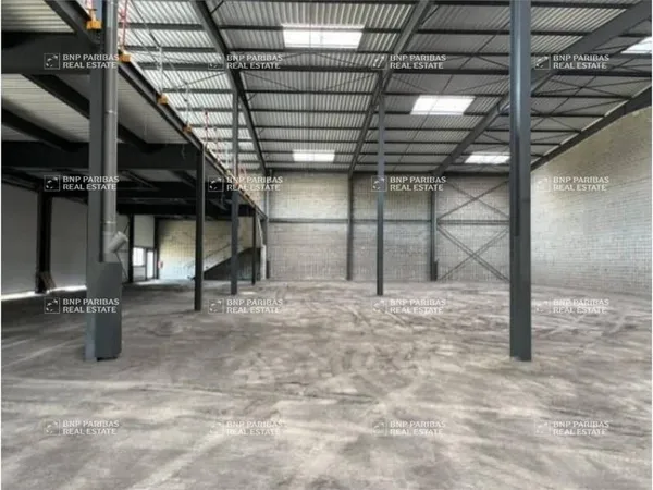 Local d'activité 1656 m²
