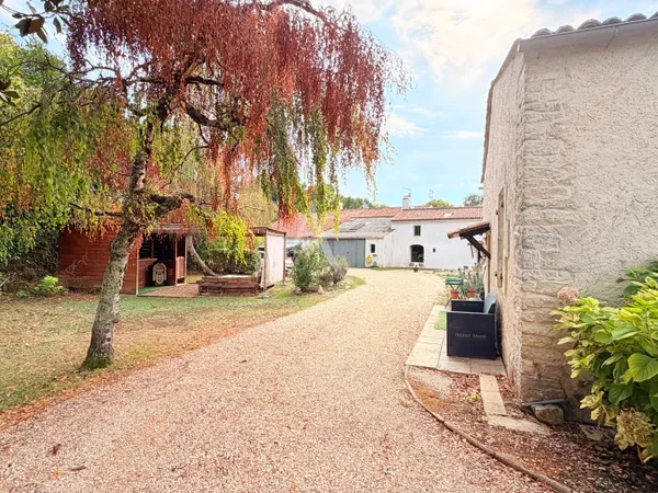 BERCLOUX - Charmante Maison 3 pièces en pierre et son Gîte