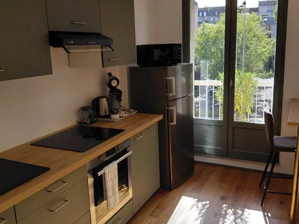Appartement meublé avec balcon et place de parking