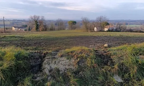 Terrain 1700 m²