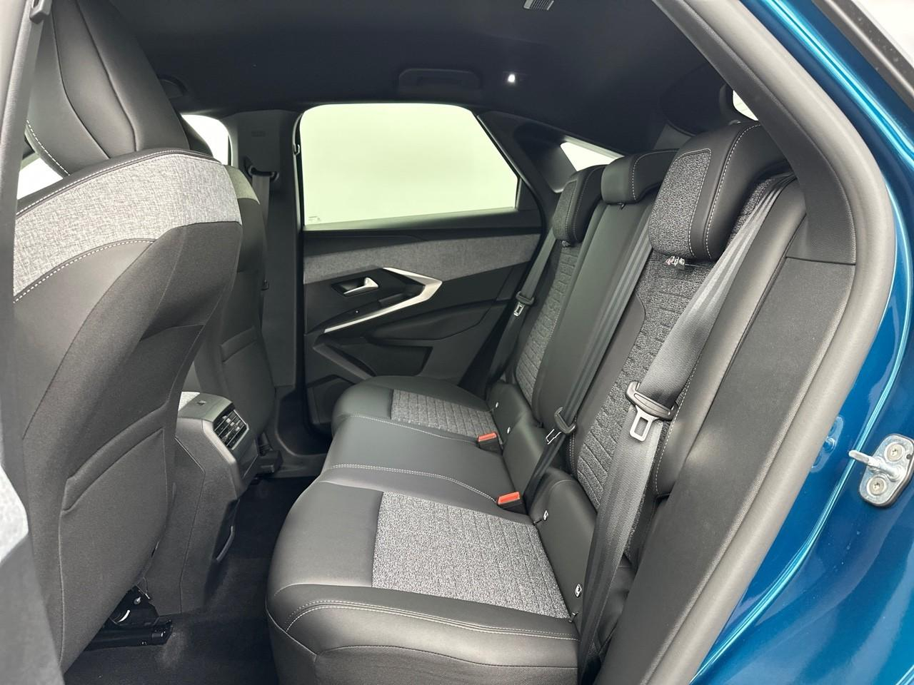Peugeot 3008 hybrid 145 e-dcs6 allure — photo 12