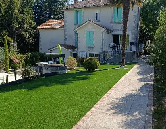 Maison 9 pièces 220 m²