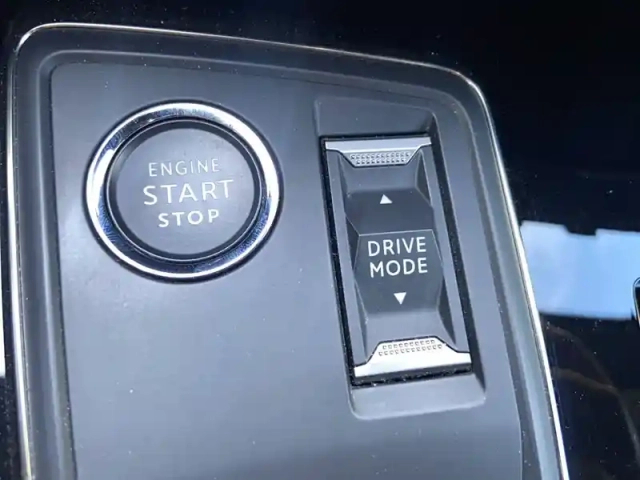 Peugeot 508 hybrid 225 e-eat8 — photo 28