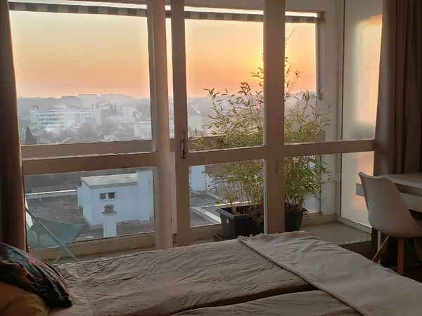 Belle chambre avec terrasse dans appart de 92m2