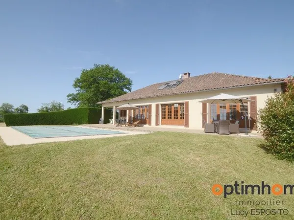 Superbe Villa Contemporaine avec Piscine et Vue Panoramique sur la Campagne - Vayres (87600)