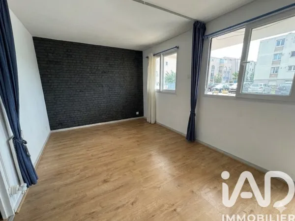Local 1 pièce 28 m²