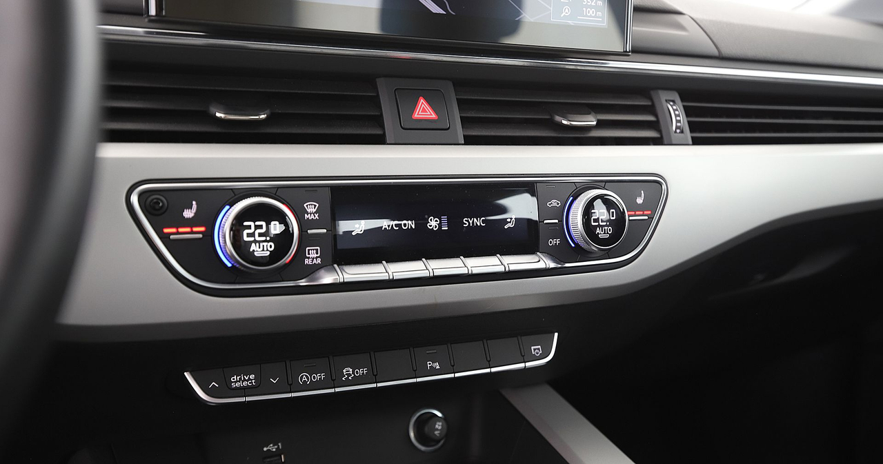 Audi A4 — photo 23