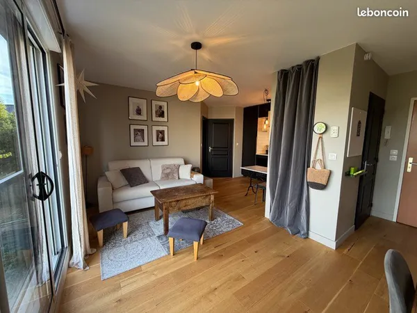 Location Appartement meublé perverie