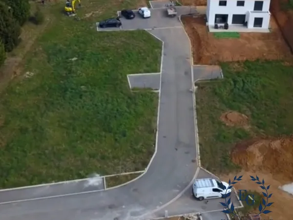 DERNIER LOT Terrain 670 m² à Meyreuil (Vieux Village)